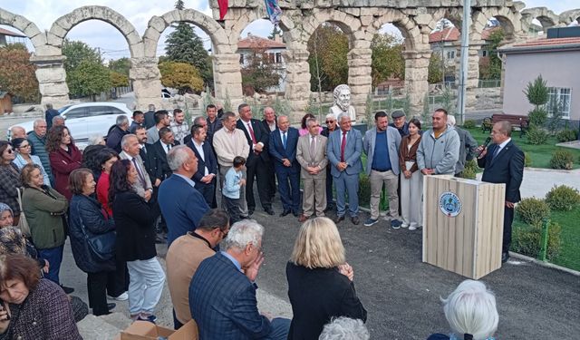 Kemerhisar’da Guinness Rekorlu “Atatürk ve Bayrak” Eseri Açıldı