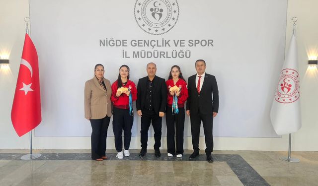 Niğde’nin Gururu Cansel ve Aysel Özkan, 2025’i Madalyalarla Taçlandırdı