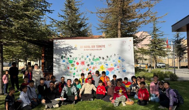 Ak Parti Gençlik Kolları’ndan Çocuklara Rengârenk Etkinlik