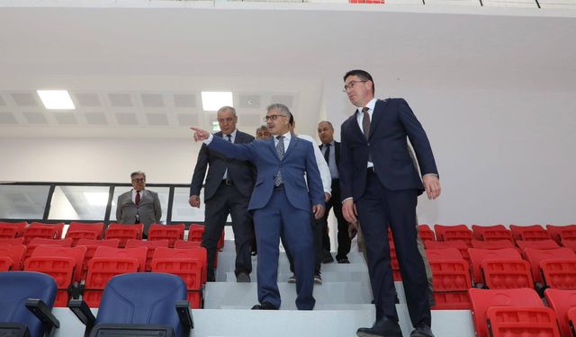 Vali Çelik, Gençlik ve Spor İl Müdürlüğü Yeni Hizmet Binasını İnceledi