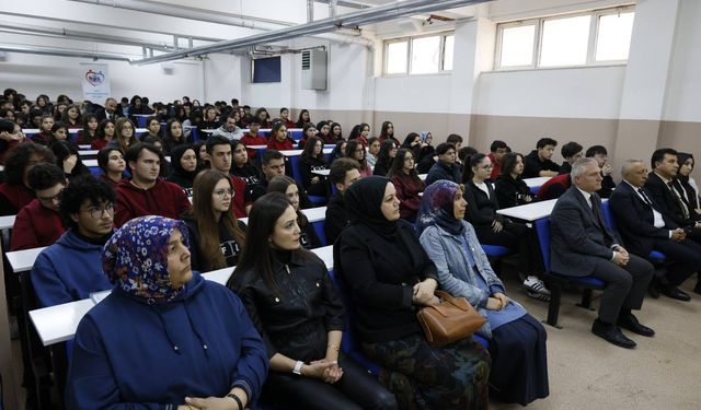 Bor  Fen Lisesinde “Kariyer Yolculuğu” Söyleşisi Düzenlendi