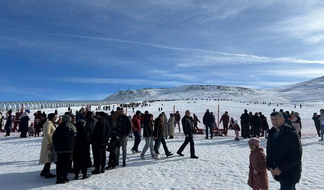 Ketençimen Kayak Merkezi’nde Hafta Sonu Yoğunluğu