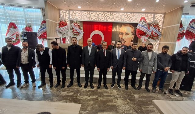 Marangozlar ve Mobilyacılar Odası’nda Mustafa Yıldırım Güven Tazeledi