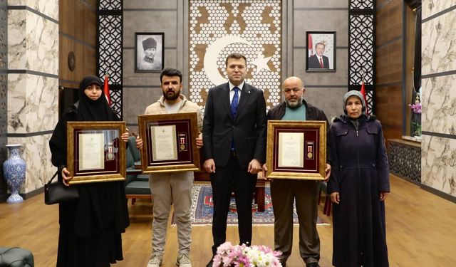 Devlet Övünç Madalyaları Şehit Aileleri ve Gaziye Takdim Edildi