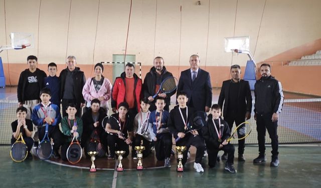 Okul Sporları Tenis İl Birinciliği’nde Büyük Heyecan