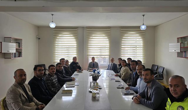 Ulukışla’da Okul Müdürleriyle Değerlendirme Toplantısı