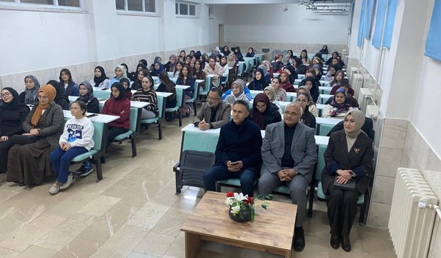 Necmettin Erbakan Kız AİHL’de  İftarda Konuşalım” Programı