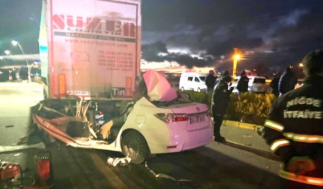 Bor Toki Kavşağında Trafik Kazası ; 1 Kişi Hayatını Kaybetti