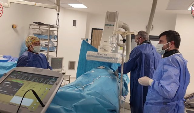 Hastanede Kalp Pili İşlemi Yapılmaya Başlandı.