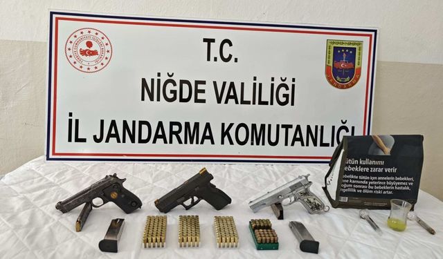 Niğde’de Jandarmadan Narkotik Operasyonu: Ruhsatsız Silah ve Zararlı Madde Ele Geçirildi