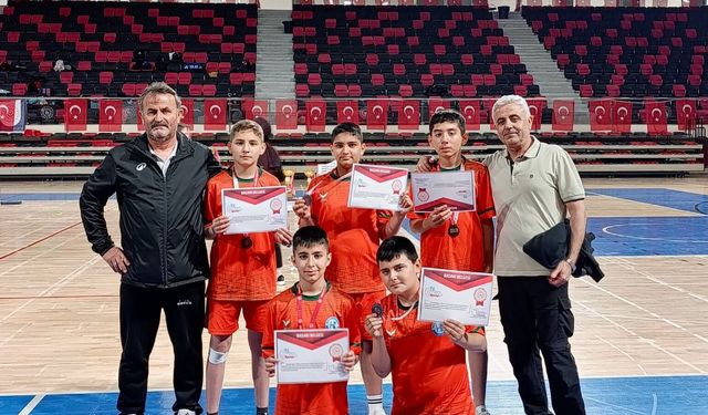 Halil Kitapçı Ortaokulu Türkiye Dördüncüsü Oldu