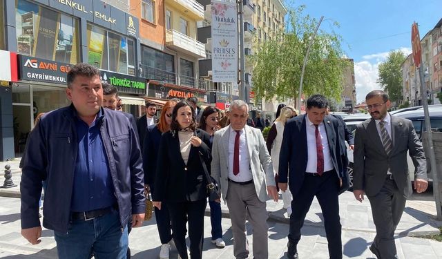 Siyasi Tempo Artıyor... CHP Niğde'de Sahada... Gündem Ekonomik Sıkıntılar.