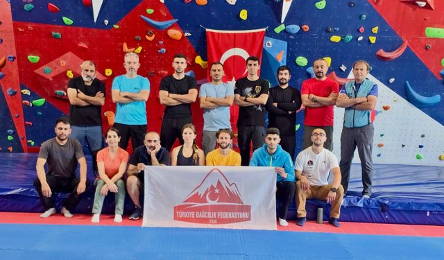 Niğde’de Spor Tırmanış Temel Eğitimi Devam Ediyor