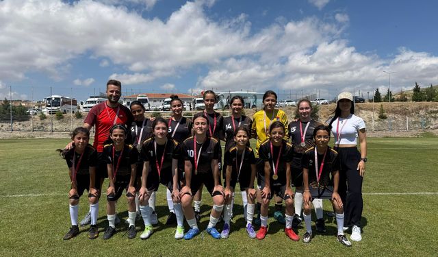 Analig’de Niğde Kız Takımı Yarı Final Biletini Aldı