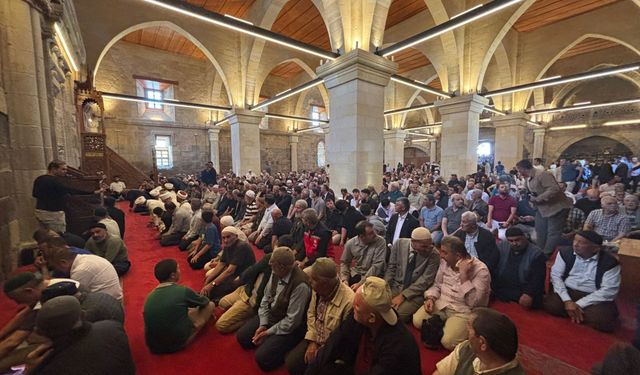 Tarihi Sungurbey Camisi İbadete açıldı