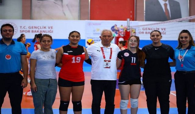 ANALİG Voleybol Takımı Grubunu İkinci Sırada Tamamladı