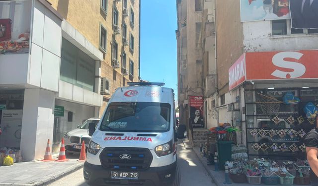 53 Yaşındaki Adam Odasında Hayatını Kaybetmiş Halde Bulundu