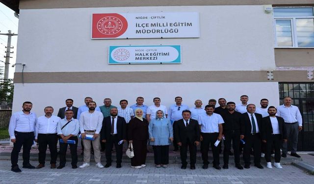 Çiftlik'te Türkiye Yüzyılı Maarif Modeli Yıl Sonu Değerlendirme Toplantısı Yapıldı