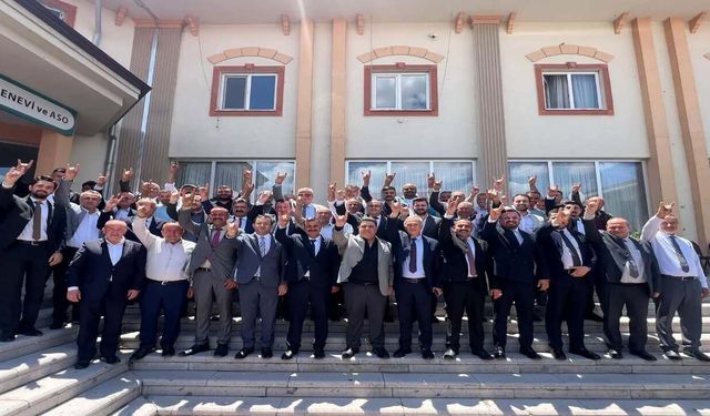 MHP Çiftlik İlçe Başkanlığı Kongresinde İbrahim Tekin Güven Tazeledi
