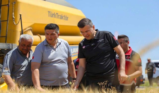 Vali Akmeşe, Çiftçilerle Tarlada ve Bahçede Buluştu