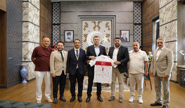 NİĞDEF Yönetiminden Vali Nedim Akmeşe'ye Ziyaret