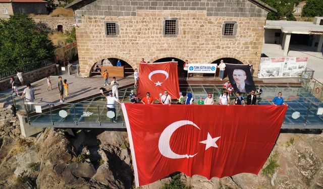 Türk Eğitim-Sen Niğde Akademisi’nden Anlamlı “Milli Birlik ve Doğa Yürüyüşü”