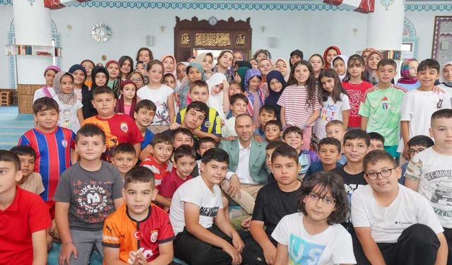 Başkan Özdemir'den Yaz Kur'an Kursu Öğrencilerine Sürpriz Ziyaret