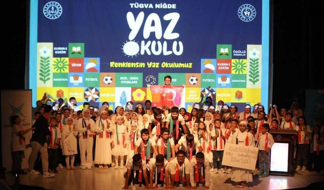 “Renklensin Yaz Okulumuz” Programında Mezuniyet Coşkusu