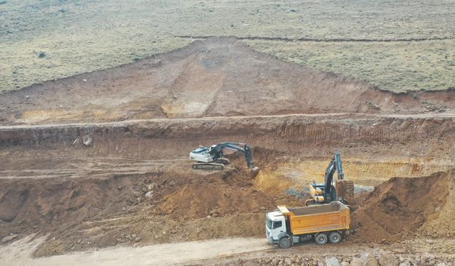 Tepeköy Göleti’nde Çalışmalar Başladı: 1.700 Dekar Arazi Sulanacak