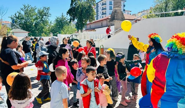 Bor’da minik öğrencilerin okul heyecanı neşeyle başladı