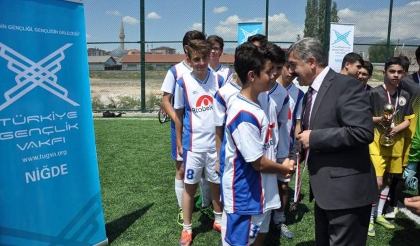 TÜVGA’nın Kardeşlik Kazansın adlı Futbol Turnuvası Sona Erdi
