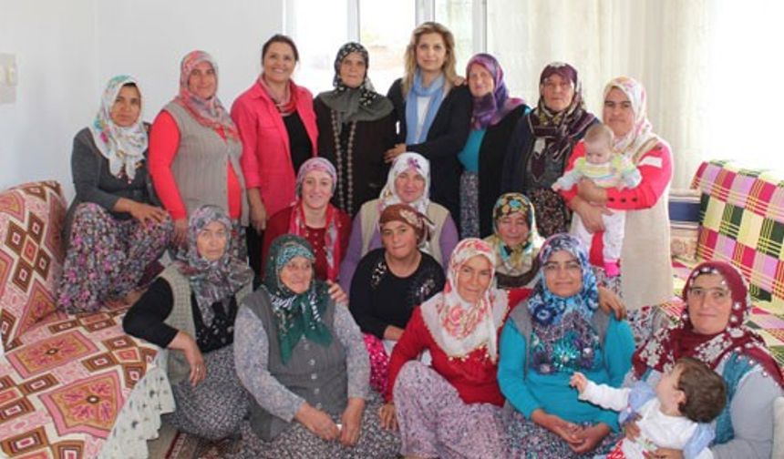 Törene İl Gıda Tarım ve Hayvancılık Müdürü Murat Türkmen, İl Müdür Yardımcısı Hacı Yusuf Parlak ile Hayvan Sağlığı Yetiştiriciliği ve Su Ürünleri Şube Müdürü Sadettin Yılmaz, Karayolları Şube Şefi Necdet Yılmaz, Konaklı Belediye Başkanı Feridun BİLGE ve kursiyerler katıldı.