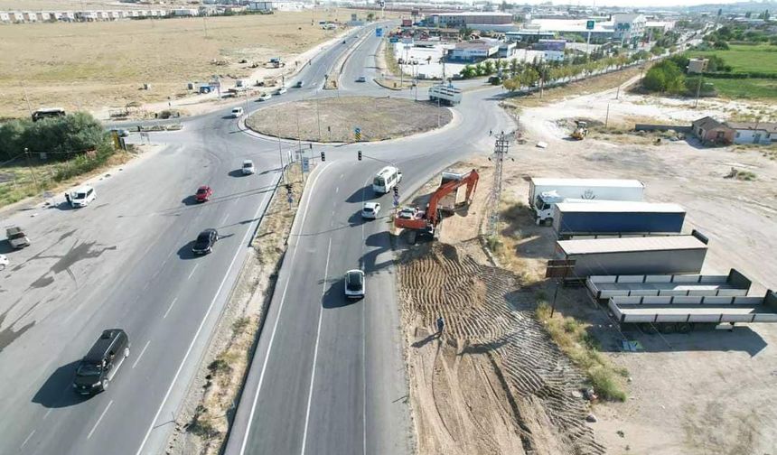 Gümüşler Kavşağında Geçici Trafik Düzenlemesi Yapıldı