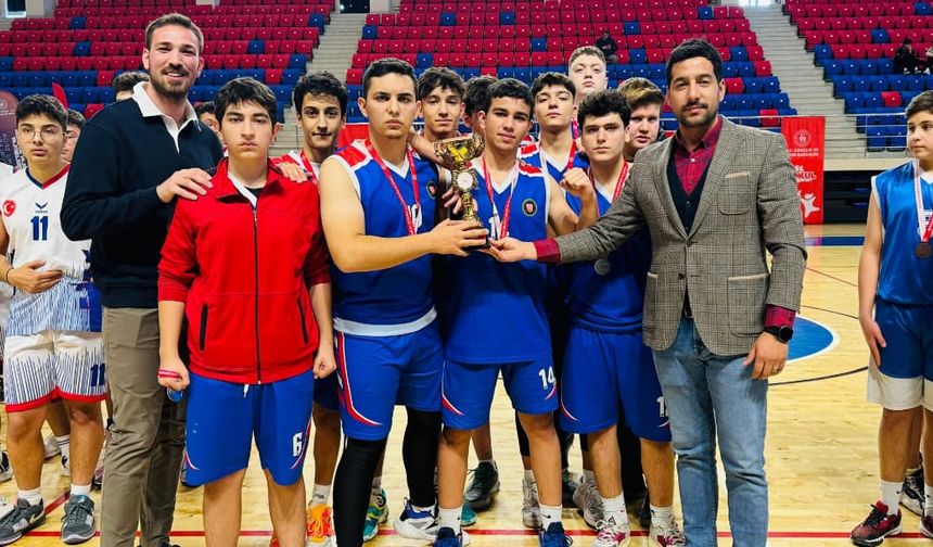 Okul Sporları Genç Erkekler Basketbol Müsabakaları Sona Erdi