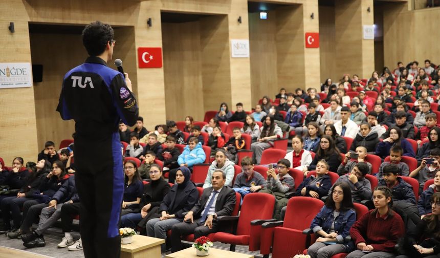 Astronot Atasever, Niğde’de Öğrencilerle buluştu