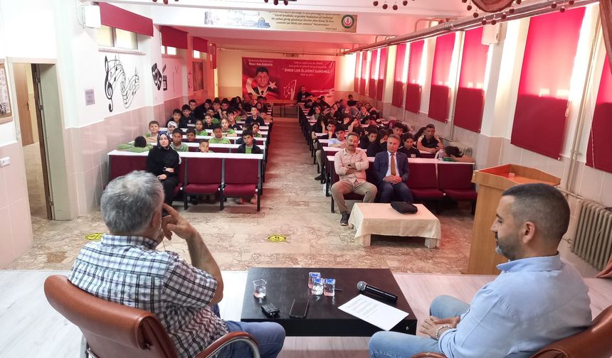 Altunhisar İlçesinde Kariyer Günleri Buluşması Yapıldı