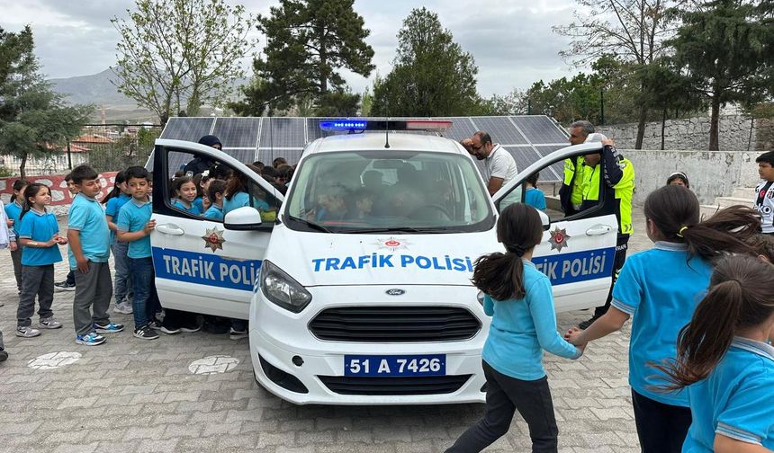 Trafik Haftası Etkinliklerine Kaymakam Abdulhamit Bağış’tan Destek