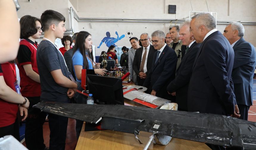 Bor Fen Lisesi  TÜBİTAK Bilim Fuarı Açıldı