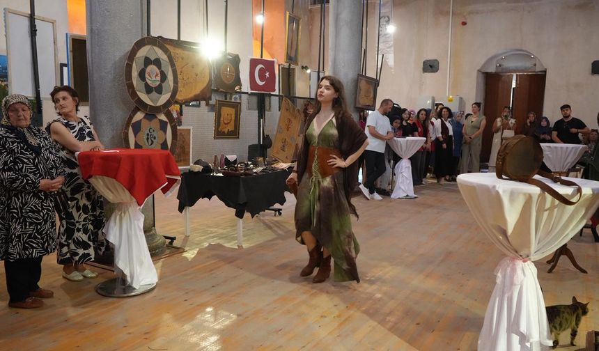 Niğde’de “Deri ve Resim Sergisi” Büyük Beğeni Topladı