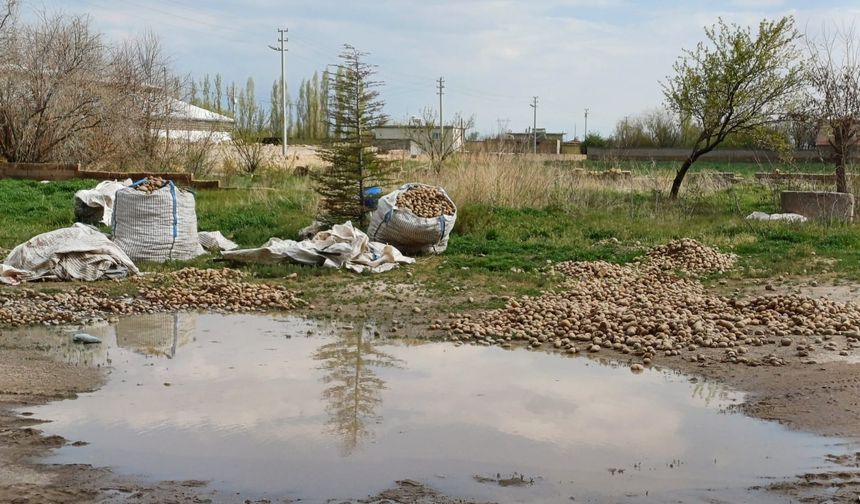 BBP Niğde İl Başkanı Karataş : Çiftçimiz Mağdur, Yetkililer Göreve!