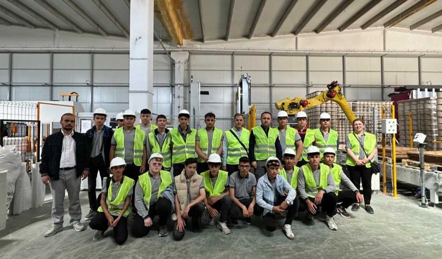 Meslek Danışmanlığı Kapsamında Hascevher Tekstil ve Tukaş’a Teknik Gezi Düzenlendi
