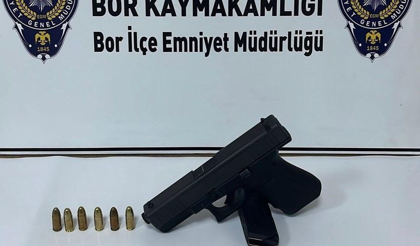 Bor'da Yasadışı Silah Operasyonu. 3 Kişi Tutuklandı
