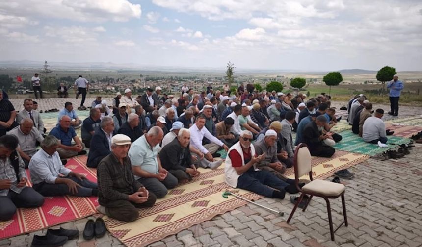 Yıldıztepe’de Geleneksel Dede Pilavı Ve Yağmur Duası Etkinliği Düzenlendi