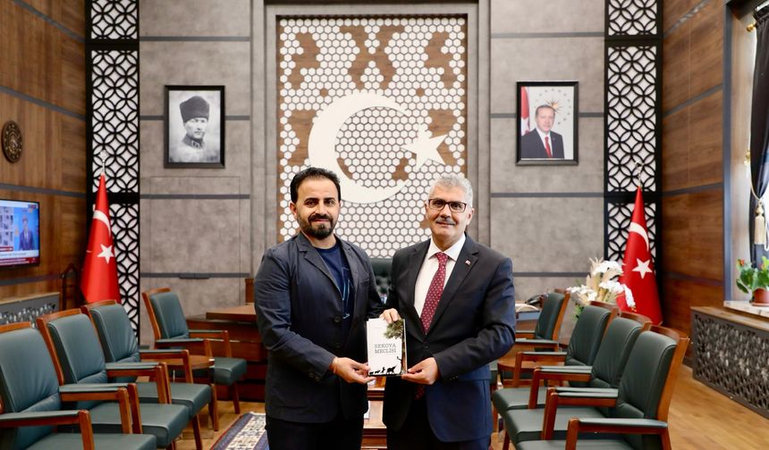 Vali Cahit Çelik’e “Sekoya Meclisi” Kitabı Takdim Edildi