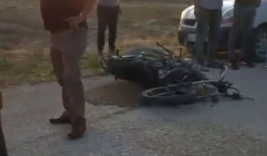 Dündarlı Beldesi’nde Feci Motosiklet Kazası: 3’ü Ağır 4 Yaralı