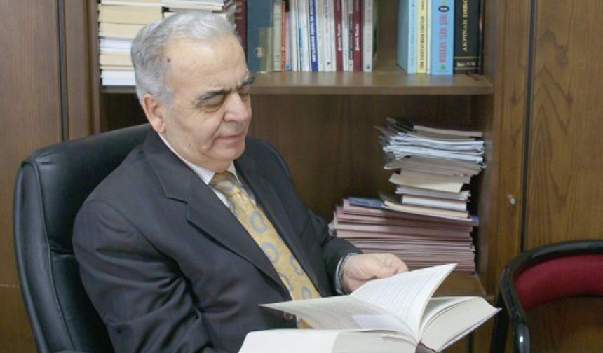 Avukat ve Yazar İsmail Özmel hayatını kaybetti.