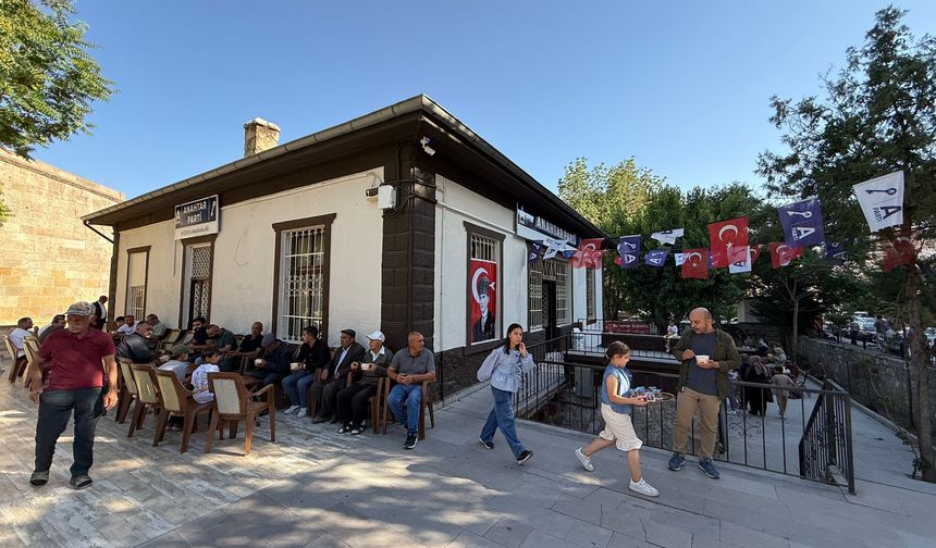 Niğde Anahtar Partisi’nden Aşure İkramı