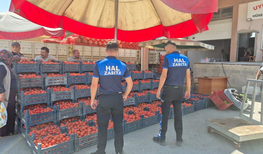 Niğde Belediyesi Hal Zabıta Ekipleri Salça Sezonunu Denetliyor