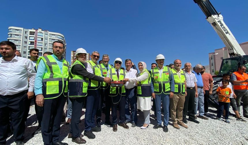 Gümüştaş Anaokulu’nun Temeli Törenle Atıldı