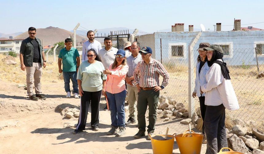 Vali Çelik Arkeolojik kaza çalışmalarını yerinde inceledi